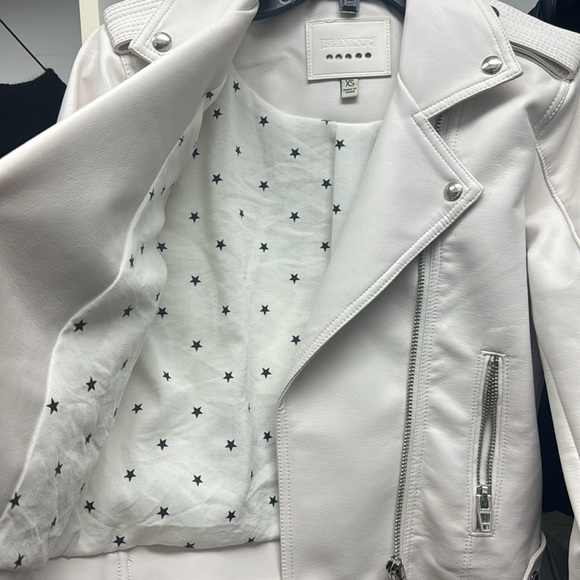 never worn! - Picture 1 of 4